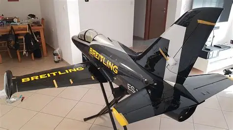 L-39 Breitling side image