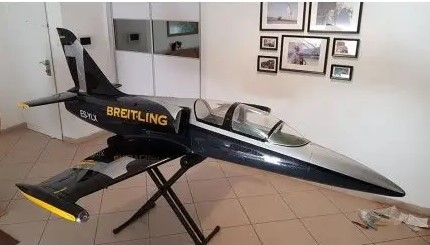 L-39 Breitling side image